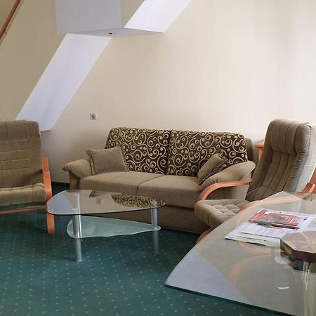 Spa Apartment Raisova كارلوفي فاري المظهر الخارجي الصورة